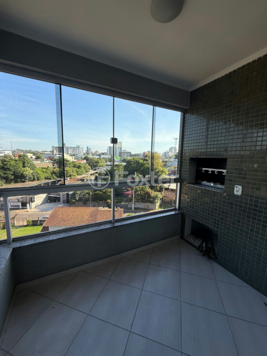 Apartamento à venda com 3 quartos, 102m² - Foto 1