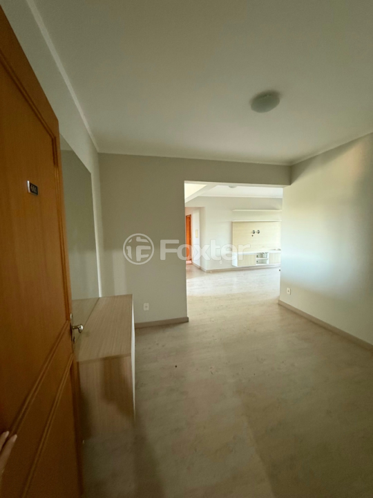 Apartamento à venda com 3 quartos, 102m² - Foto 2