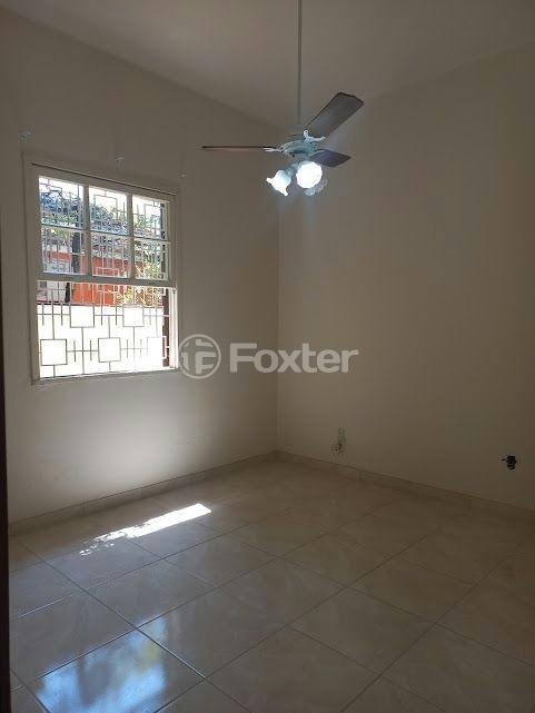 Casa à venda com 3 quartos, 150m² - Foto 2