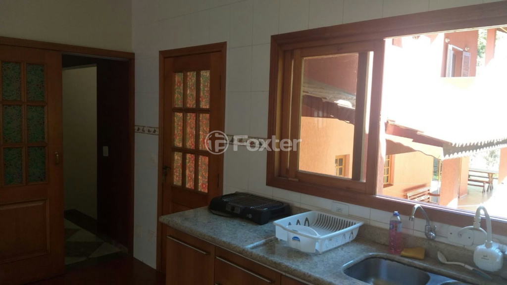 Casa de Condomínio à venda com 4 quartos, 304m² - Foto 13