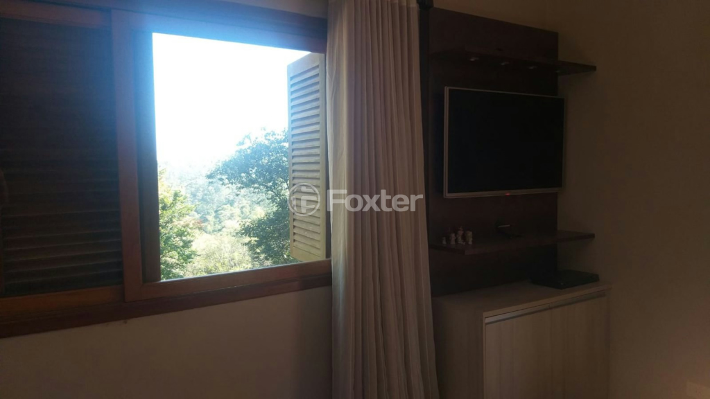 Casa de Condomínio à venda com 4 quartos, 304m² - Foto 35