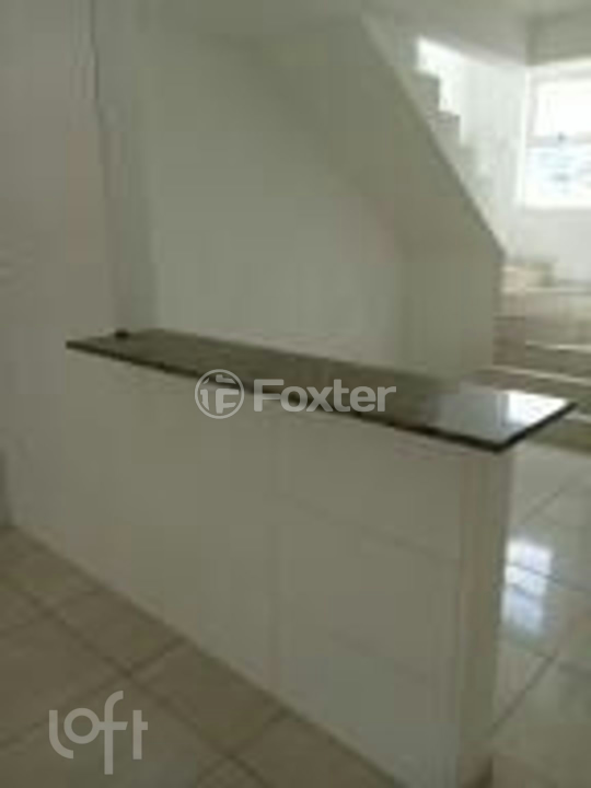 Casa à venda com 2 quartos, 60m² - Foto 2