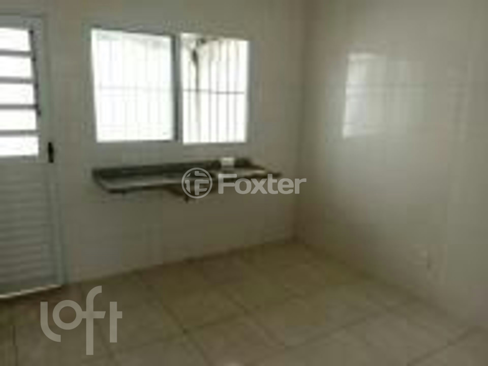 Casa à venda com 2 quartos, 60m² - Foto 3