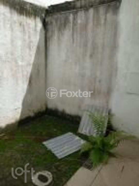 Casa à venda com 2 quartos, 60m² - Foto 12