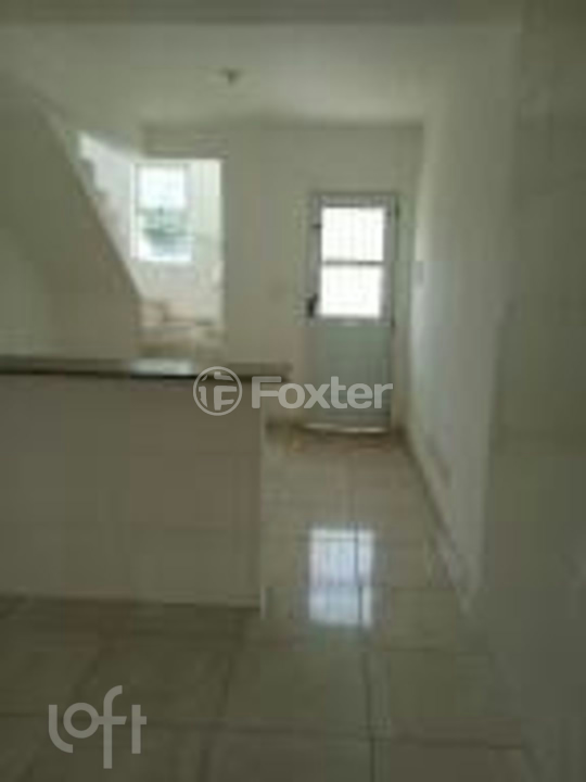 Casa à venda com 2 quartos, 60m² - Foto 1