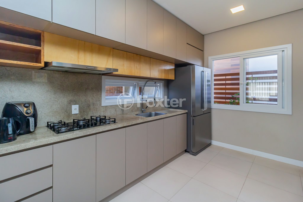 Casa de Condomínio à venda com 3 quartos, 205m² - Foto 13