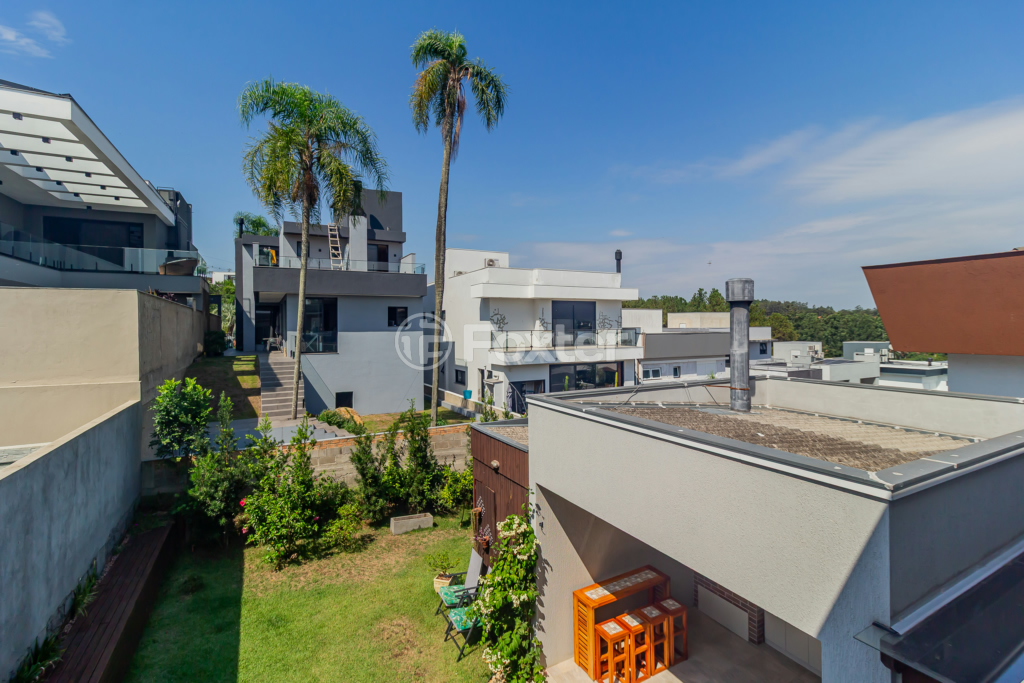 Casa de Condomínio à venda com 3 quartos, 205m² - Foto 45