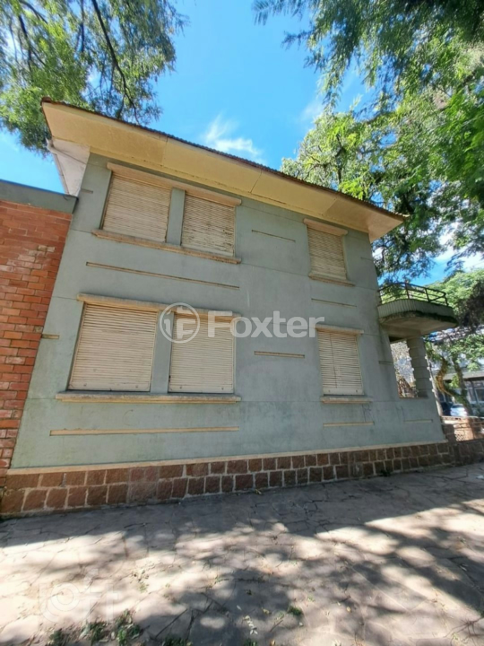 Casa à venda com 4 quartos, 200m² - Foto 2