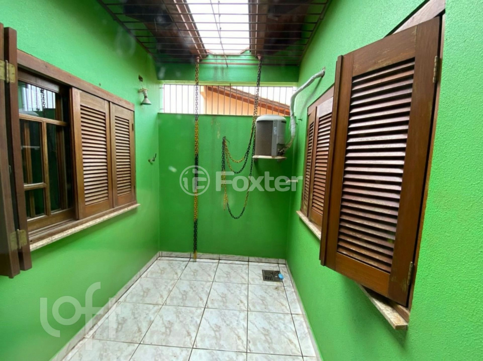 Casa à venda com 4 quartos, 250m² - Foto 22