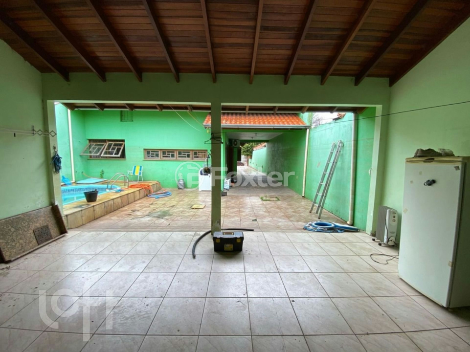 Casa à venda com 4 quartos, 250m² - Foto 19