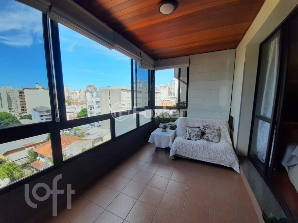 Apartamento à venda com 3 quartos, 134m² - Foto 1