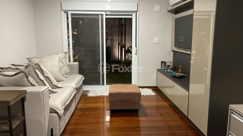 Casa à venda com 4 quartos, 550m² - Foto 1