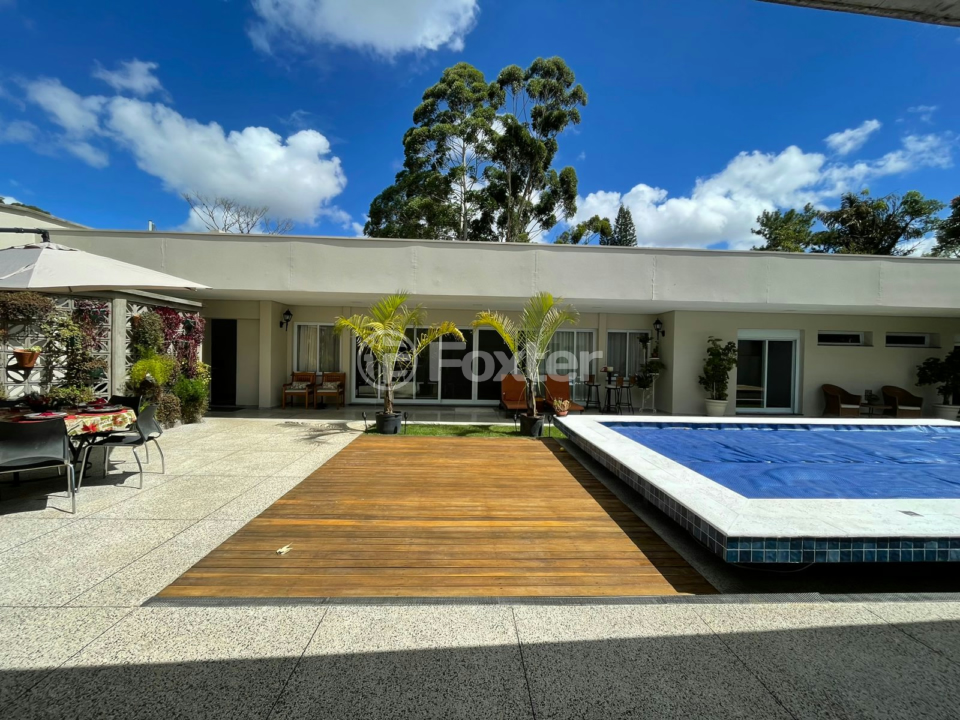 Casa à venda com 4 quartos, 550m² - Foto 16