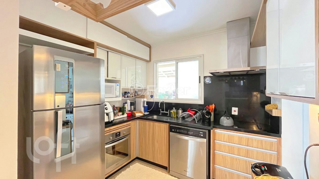 Casa de Condomínio à venda com 3 quartos, 216m² - Foto 9