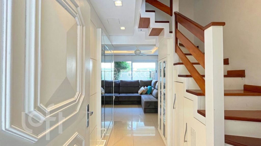 Casa de Condomínio à venda com 3 quartos, 216m² - Foto 1