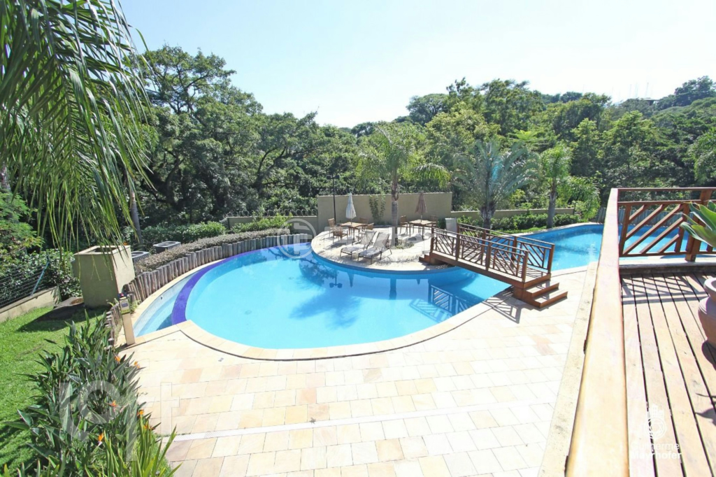 Casa de Condomínio à venda com 3 quartos, 216m² - Foto 32