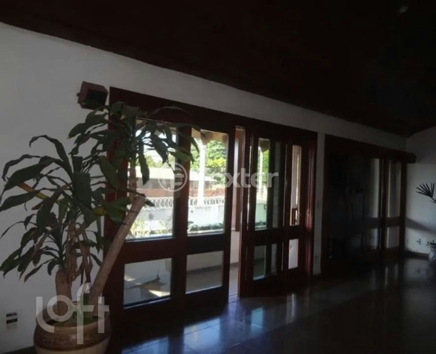 Casa à venda com 3 quartos, 570m² - Foto 1