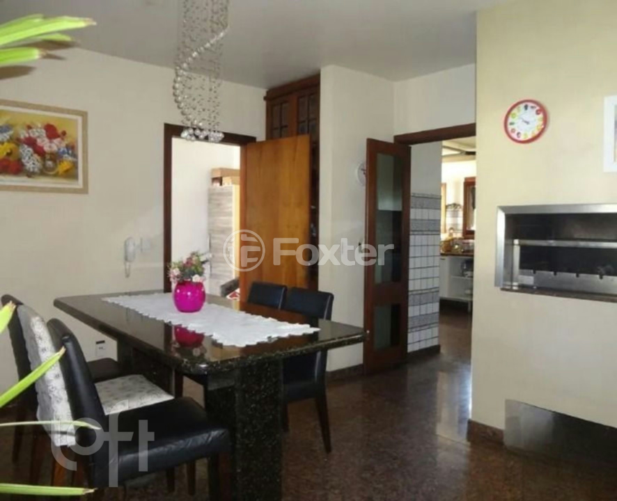 Casa à venda com 3 quartos, 570m² - Foto 2
