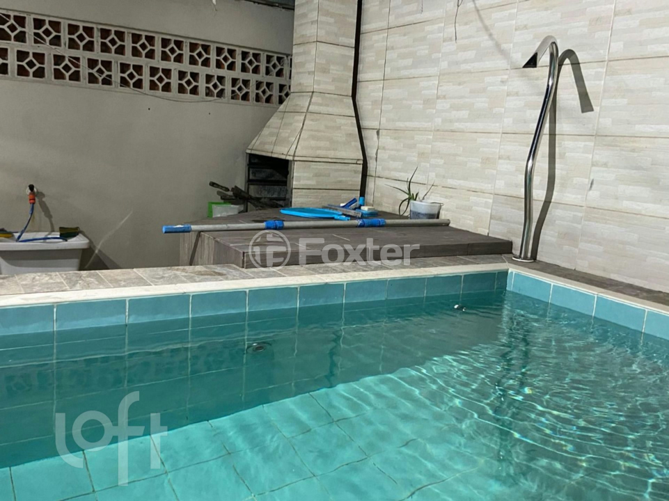 Casa à venda com 4 quartos, 85m² - Foto 1
