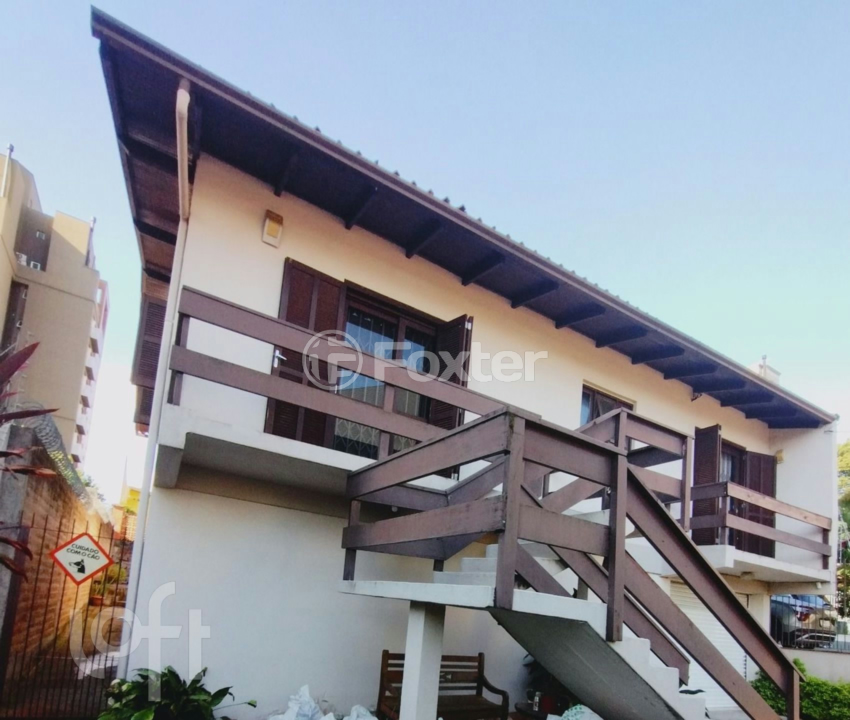 Casa à venda com 5 quartos, 202m² - Foto 2