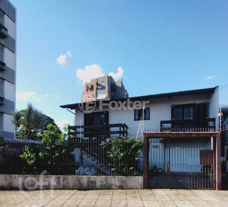 Casa à venda com 5 quartos, 202m² - Foto 3