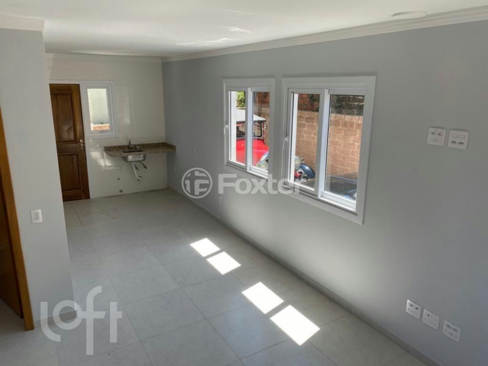 Casa à venda com 2 quartos, 64m² - Foto 1