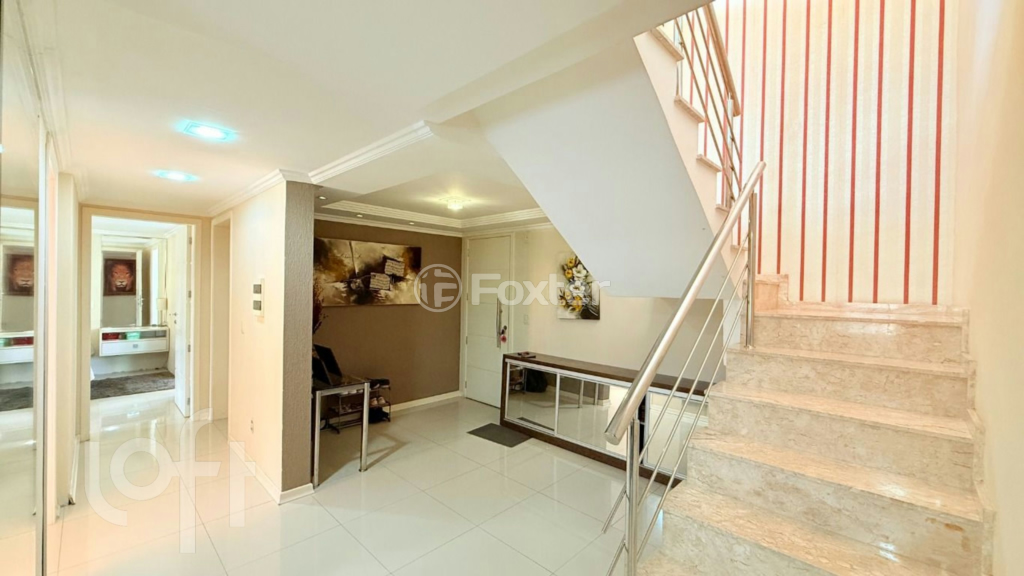 Apartamento à venda com 3 quartos, 196m² - Foto 2