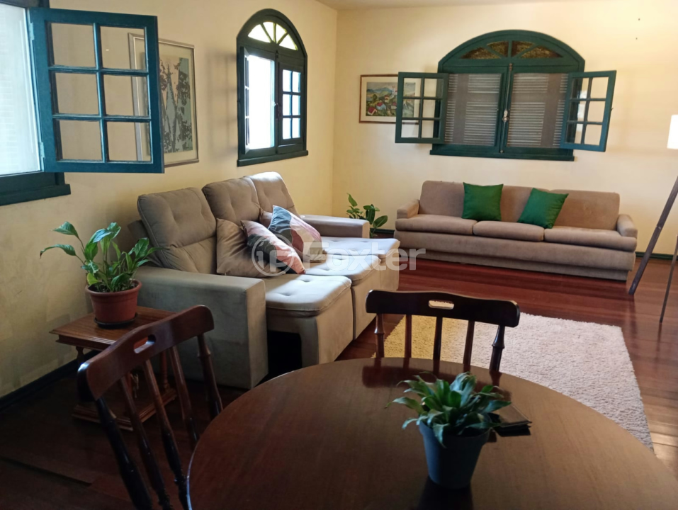 Casa à venda com 3 quartos, 140m² - Foto 2