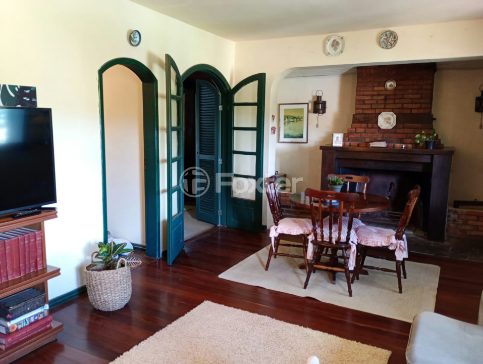 Casa à venda com 3 quartos, 140m² - Foto 4