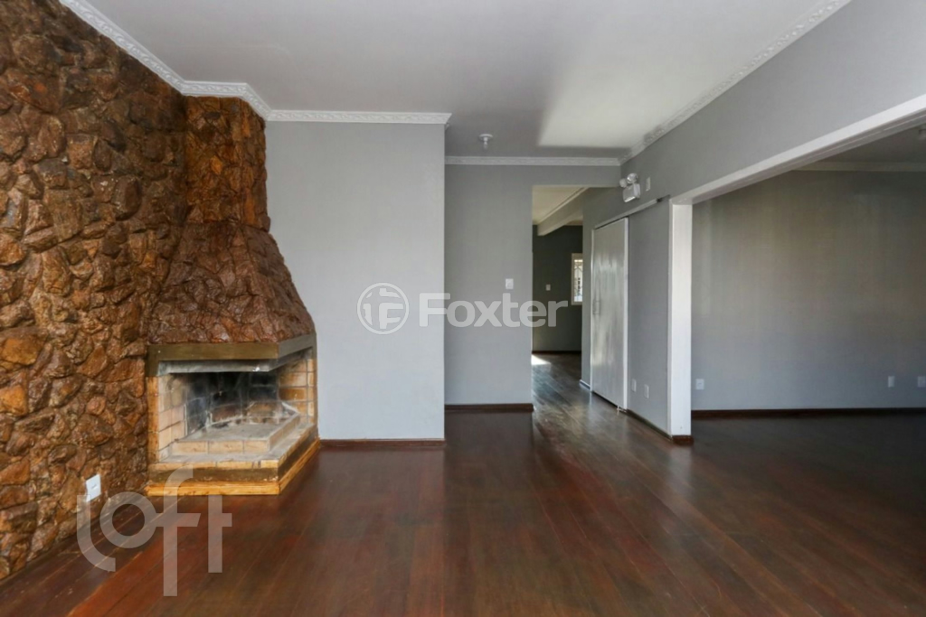 Casa à venda com 7 quartos, 263m² - Foto 4