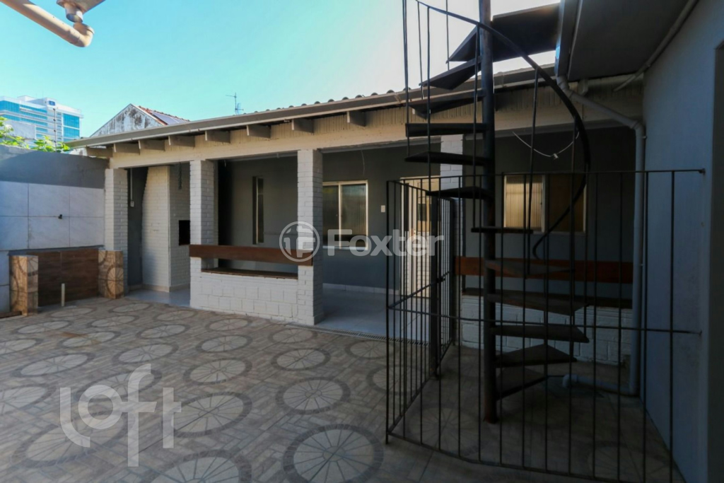 Casa à venda com 7 quartos, 263m² - Foto 31