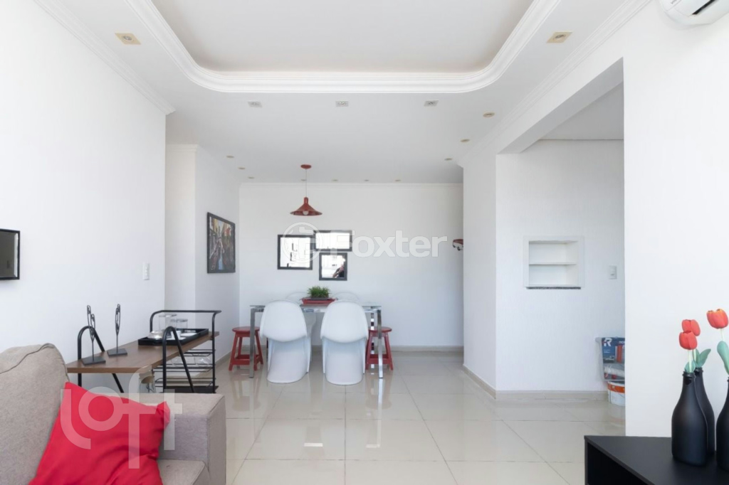 Apartamento à venda com 2 quartos, 68m² - Foto 2