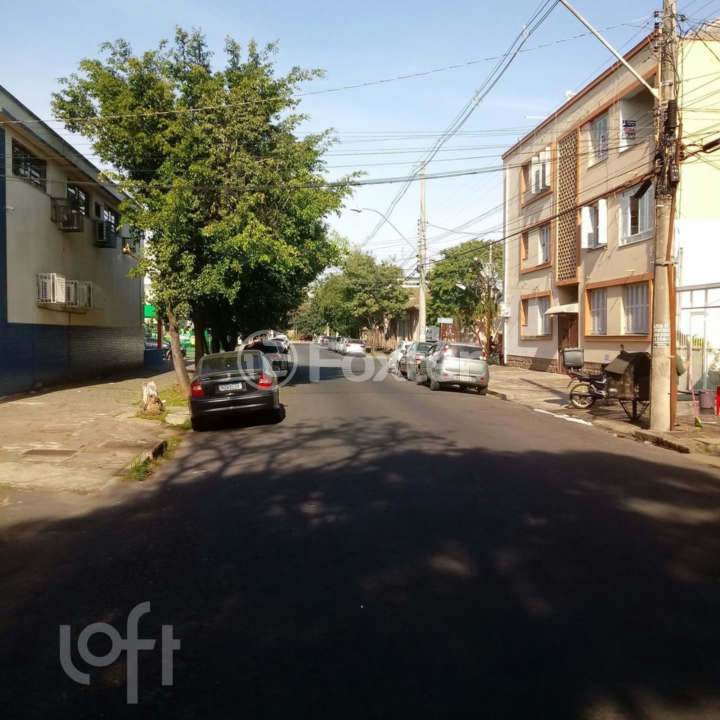 Casa à venda com 3 quartos, 122m² - Foto 2
