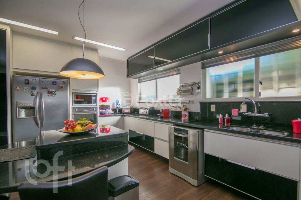 Casa à venda com 5 quartos, 551m² - Foto 2