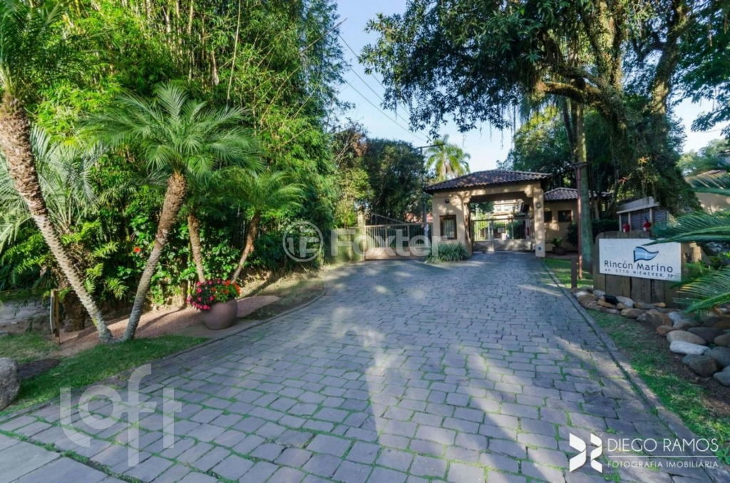 Casa de Condomínio à venda com 3 quartos, 380m² - Foto 2