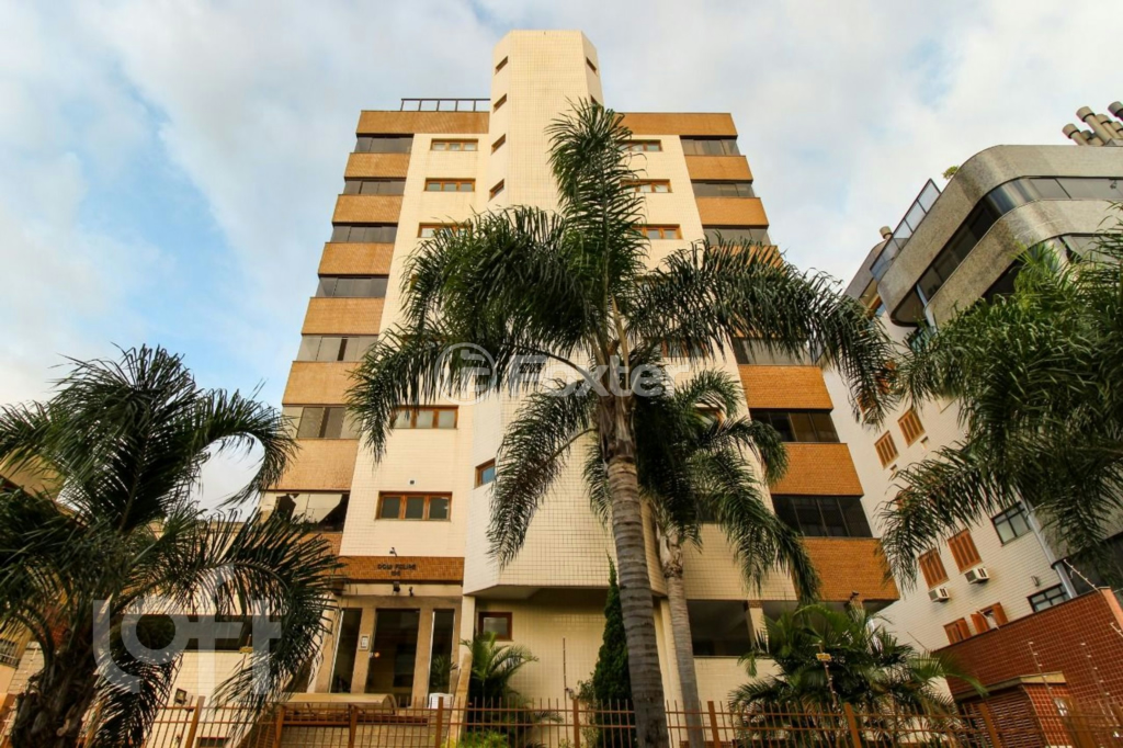 Cobertura à venda com 3 quartos, 210m² - Foto 2