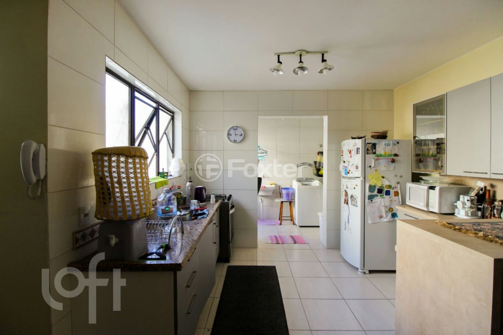 Casa à venda com 3 quartos, 231m² - Foto 3