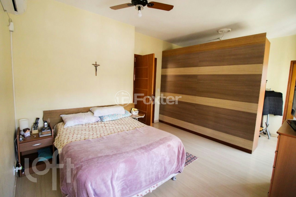 Casa à venda com 3 quartos, 231m² - Foto 9
