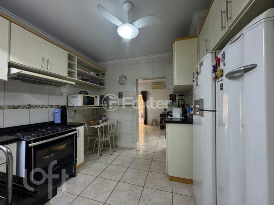 Casa à venda com 3 quartos, 180m² - Foto 11
