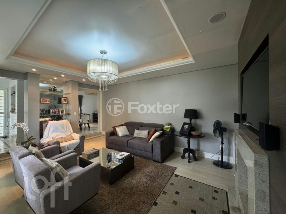 Casa à venda com 3 quartos, 180m² - Foto 1