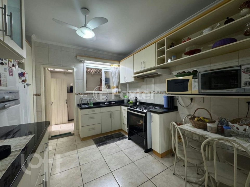 Casa à venda com 3 quartos, 180m² - Foto 10