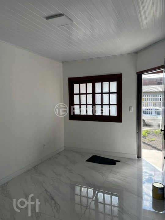 Casa à venda com 2 quartos, 84m² - Foto 1
