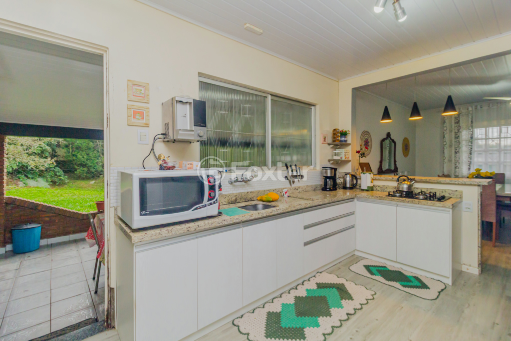 Casa à venda com 4 quartos, 300m² - Foto 15