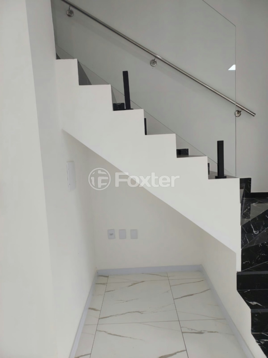 Casa à venda com 3 quartos, 91m² - Foto 2