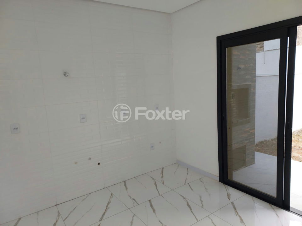 Casa à venda com 3 quartos, 91m² - Foto 1