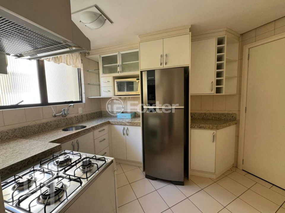 Apartamento à venda com 2 quartos, 80m² - Foto 7
