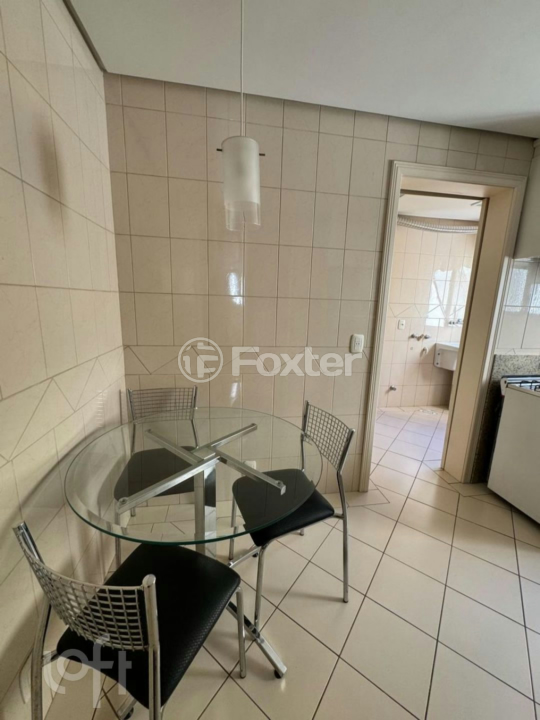 Apartamento à venda com 2 quartos, 80m² - Foto 11
