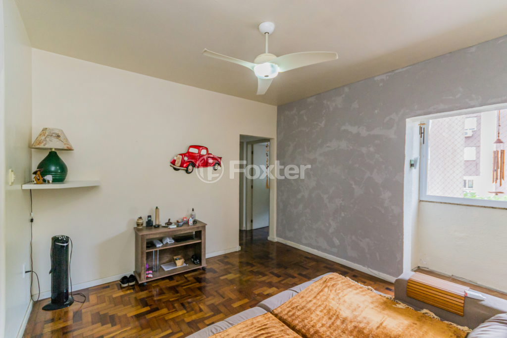 Apartamento à venda com 2 quartos, 68m² - Foto 4