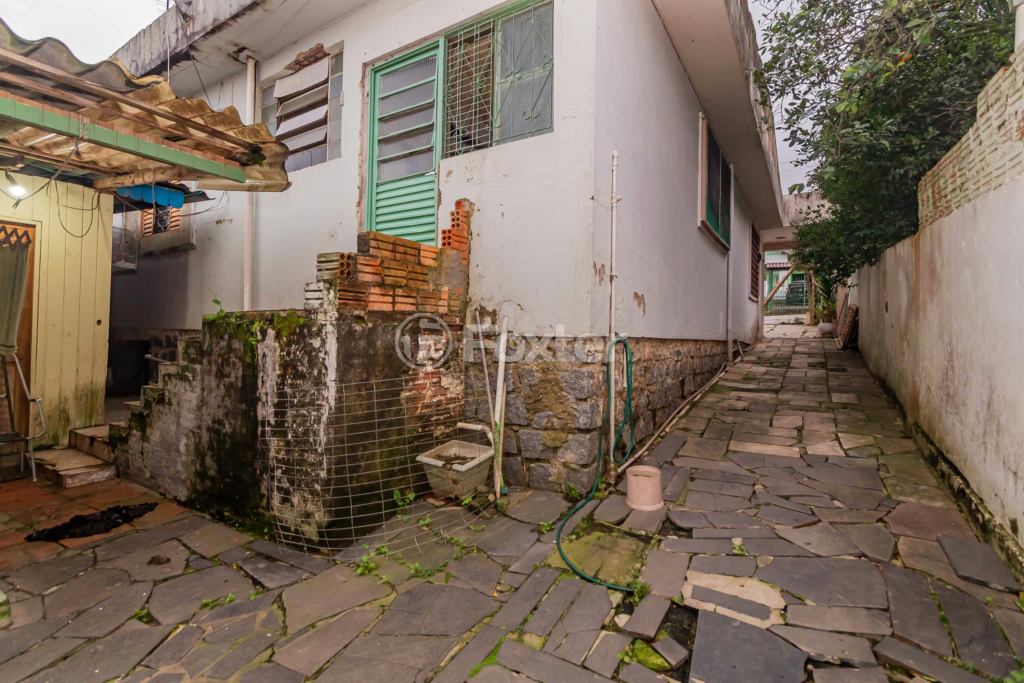 Casa à venda com 4 quartos, 96m² - Foto 27