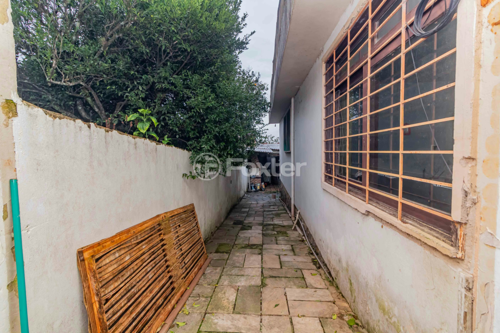 Casa à venda com 4 quartos, 96m² - Foto 33